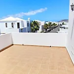 Villa Lanzarote Cloclo - Private Heated Pool, Wifi, Private Parking