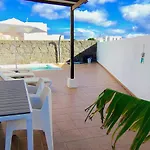 Lanzarote Cloclo - Private Heated Pool, Wifi, Private Parking Villa Playa Blanca (Lanzarote)